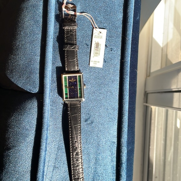 Brand new women watch - Picture 3 of 8